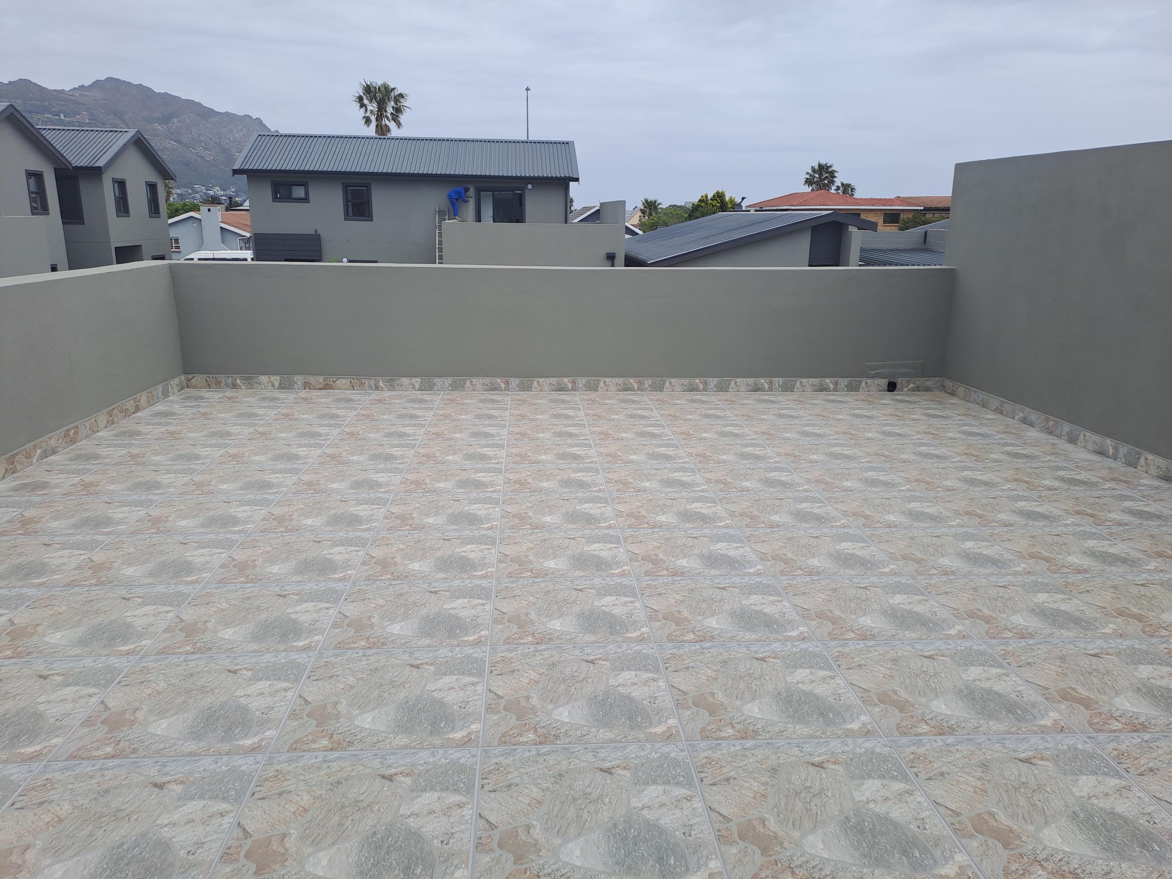 3 Bedroom Property for Sale in Sea Breeze Western Cape